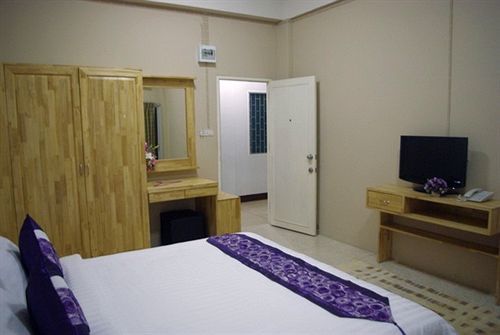Seri 47 Residence Bangkok Esterno foto