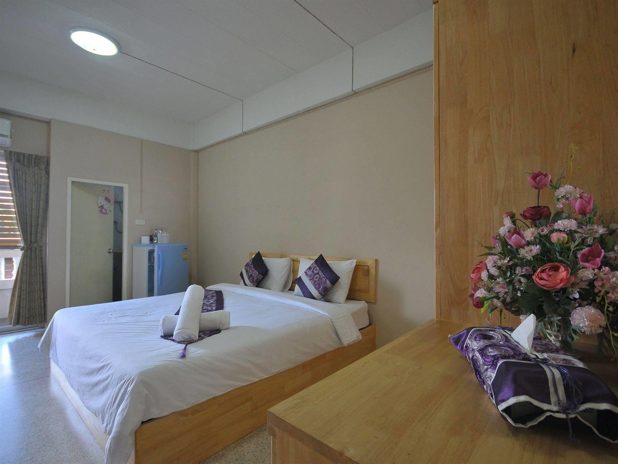 Seri 47 Residence Bangkok Esterno foto