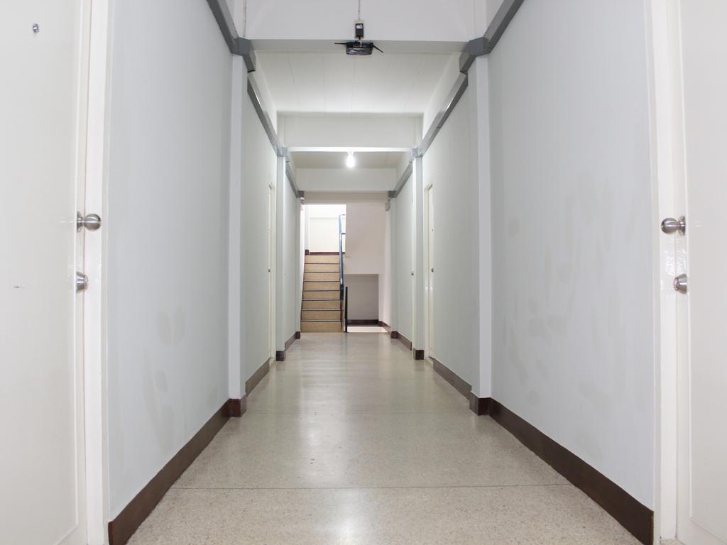 Seri 47 Residence Bangkok Esterno foto